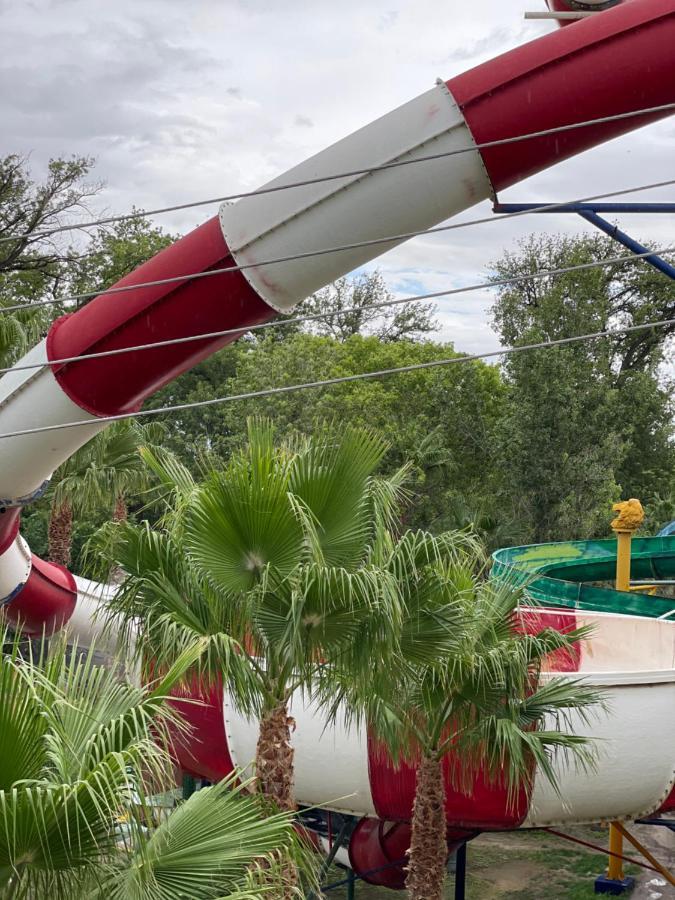 Hotel Y Balneario Ojo Caliente Camargo Eksteriør billede