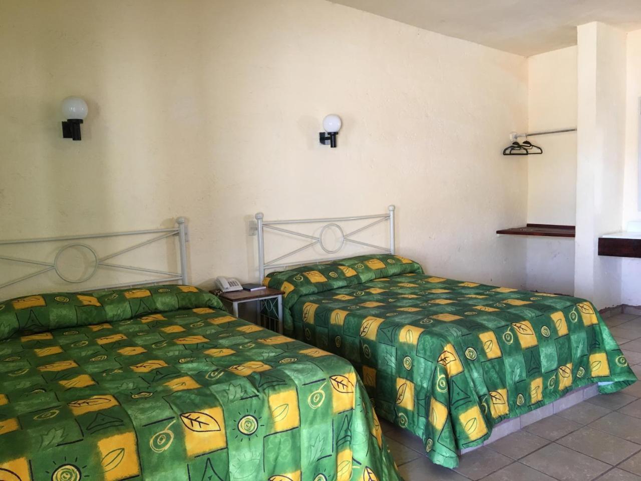 Hotel Y Balneario Ojo Caliente Camargo Eksteriør billede